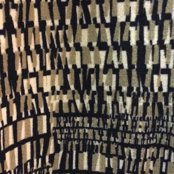 Lularoe Sarah Cardigan size L - Picture 2 of 3